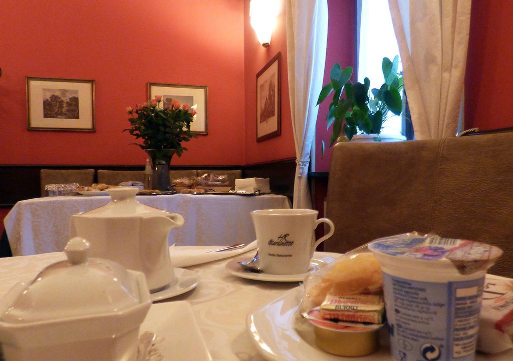 Il Giardinetto Hotel Верчели Екстериор снимка