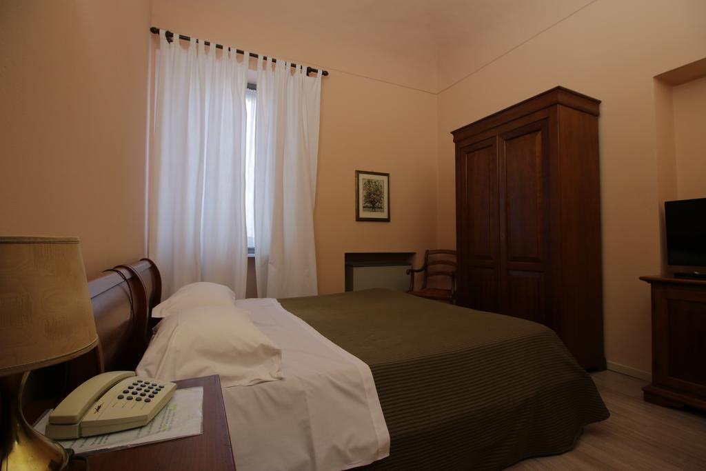 Il Giardinetto Hotel Верчели Екстериор снимка
